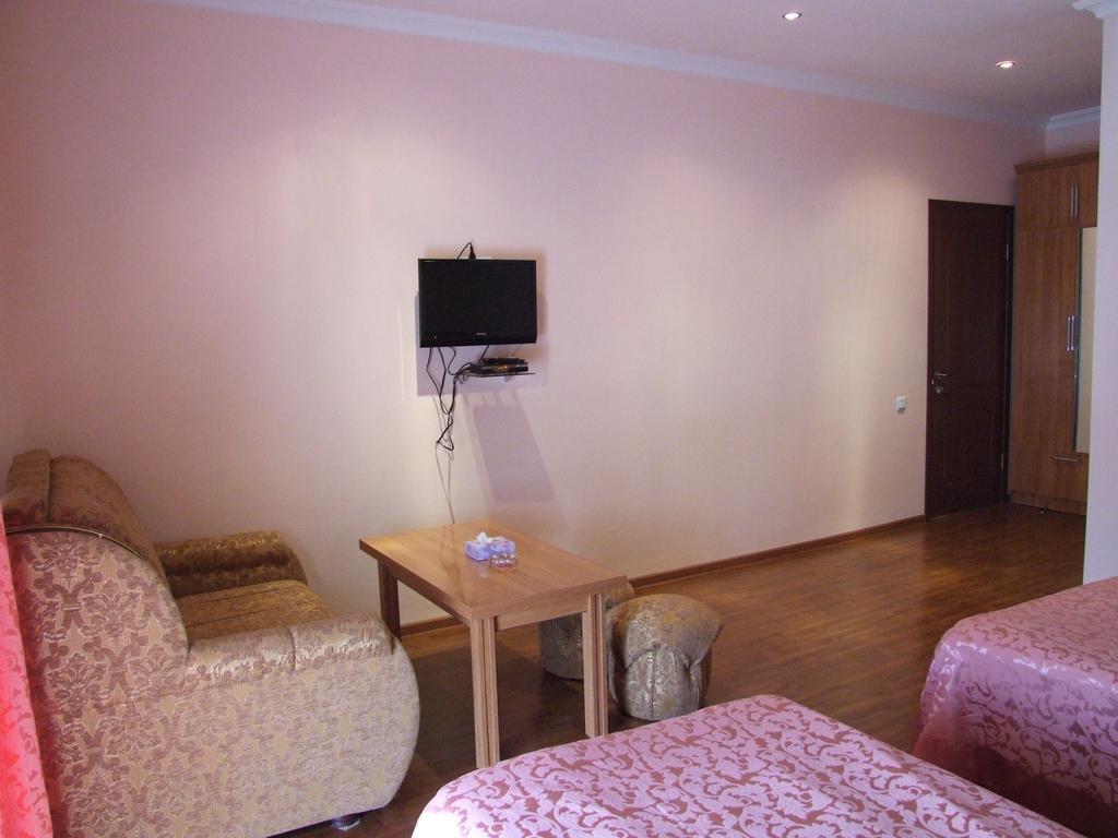 Hotel Central Jermuk Room photo